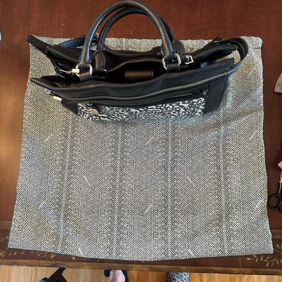 Rebecca Minkoff Crosby Tote used but in good condition. - Picture 3 of 15